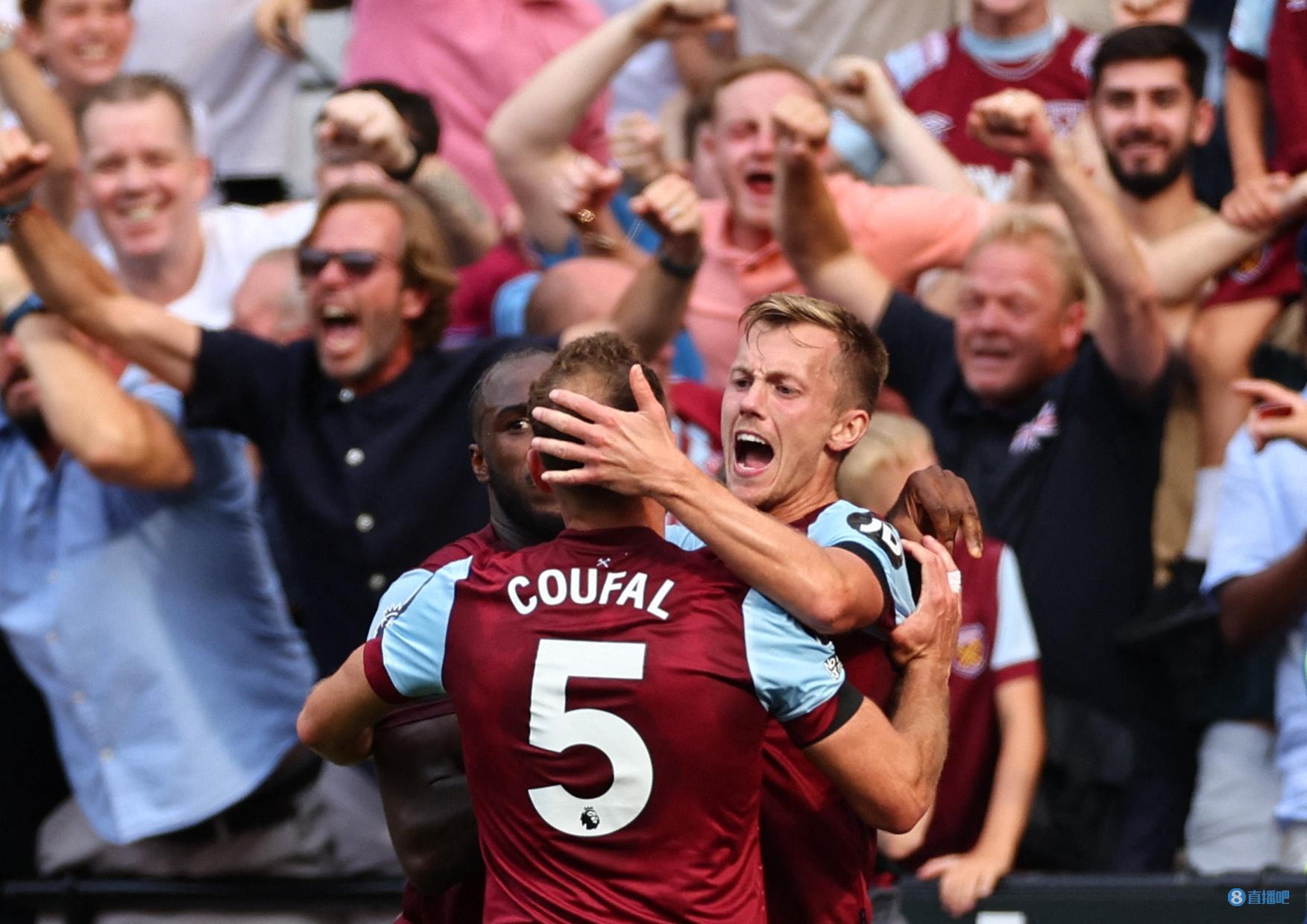 她与搭档凭 她与搭档凭